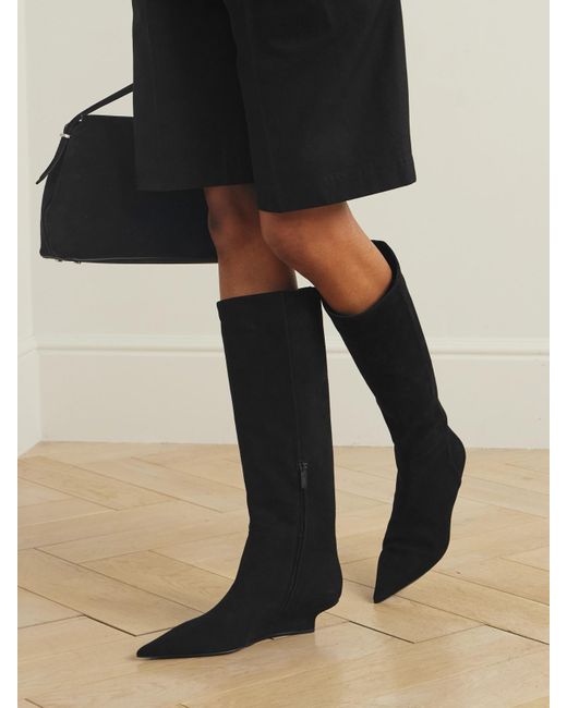 Bottes En Daim Sharp Totême  en coloris Black