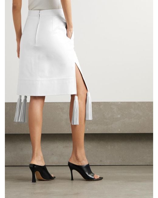 Jupe Midi En Cuir Glacé À Houppes Bottega Veneta en coloris White