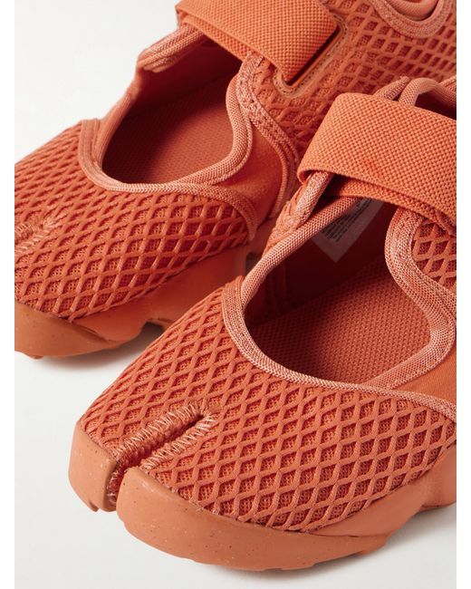 open toe sneakers nike