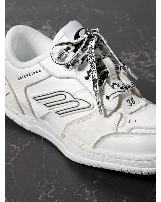 Balenciaga White Hamptons Medium Worn Out Sneakers