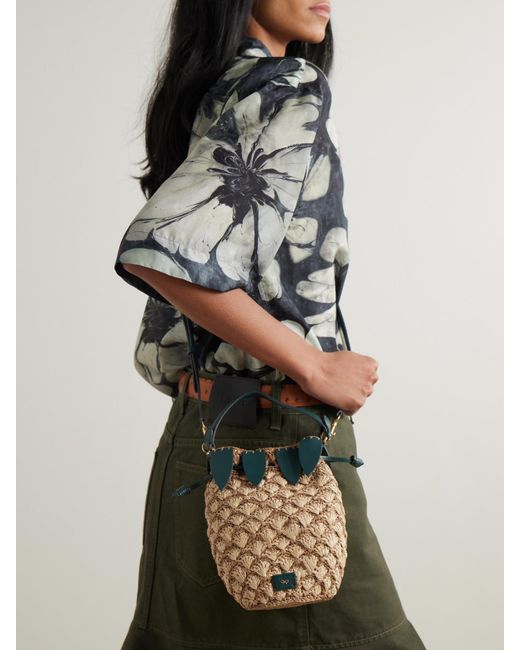 anya-hindmarch-pineapple-leather-trimmed-raffia-bucket-bag-in-natural