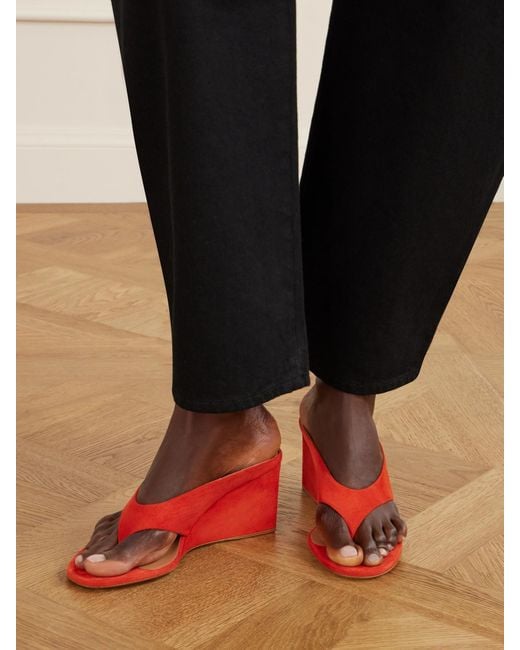 Alaïa Red Tong 75 Suede Wedge Sandals