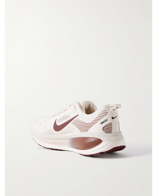 Baskets En Résille À Finitions En Cuir Et En Caoutchouc Vomero 18 Nike en coloris Natural