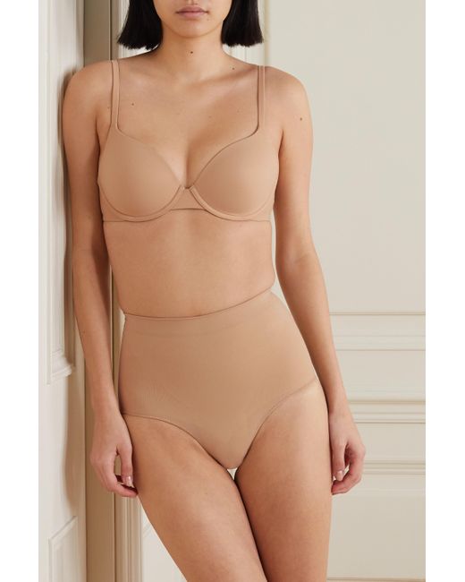 Skims Fits Everybody T-shirt Bra in Natural | Lyst