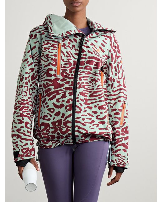 Adidas By Stella McCartney Red Terrex Truenature 2L Skijacke Aus Reyceltem Material Mit Leopardenprint Und Kapuze