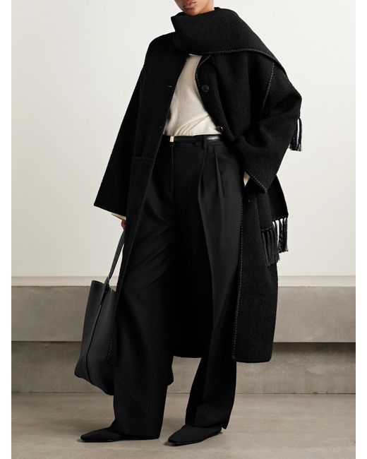 Totême  Black Jacke Aus Bouclé Aus Einer Wollmischung Mit Fransen