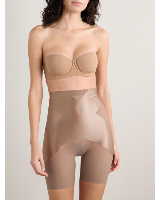 Short Mi-Cuisse Taille Haute Shape Satin‑X Spanx en coloris Natural