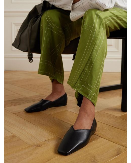 トーテムスウェーデン Toteme The Everyday Flat Ballerinas TOTEME The Everyday suede ballet flats | NET-A-PORTER