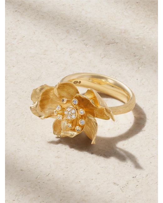 Ole Lynggaard Copenhagen Natural Wild Rose 18-Karat Diamond Ring