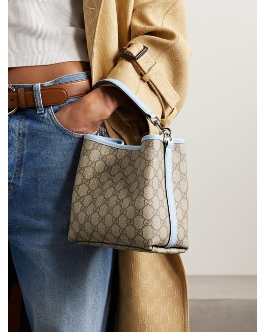 Gucci Natural Gg Emblem Beuteltasche Aus Beschichtetem, Bedrucktem Canvas Mit Lederbesätzen