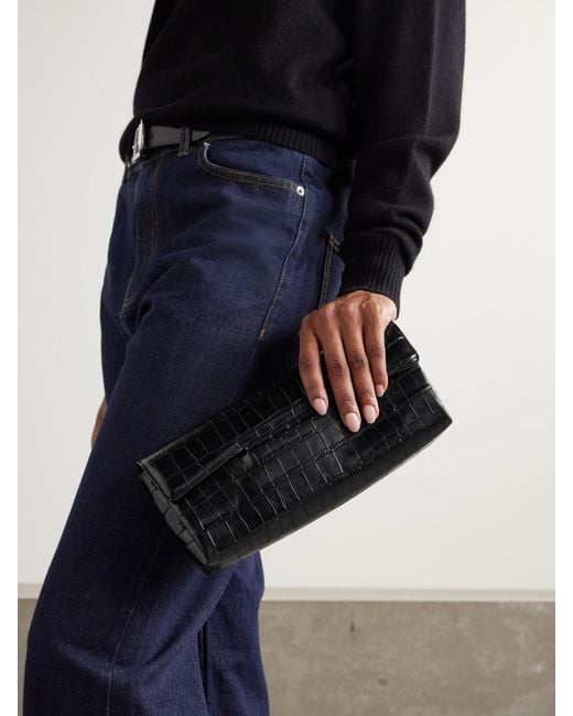 Totême  Black T-Lock Clutch Aus Leder Mit Krokodileffekt