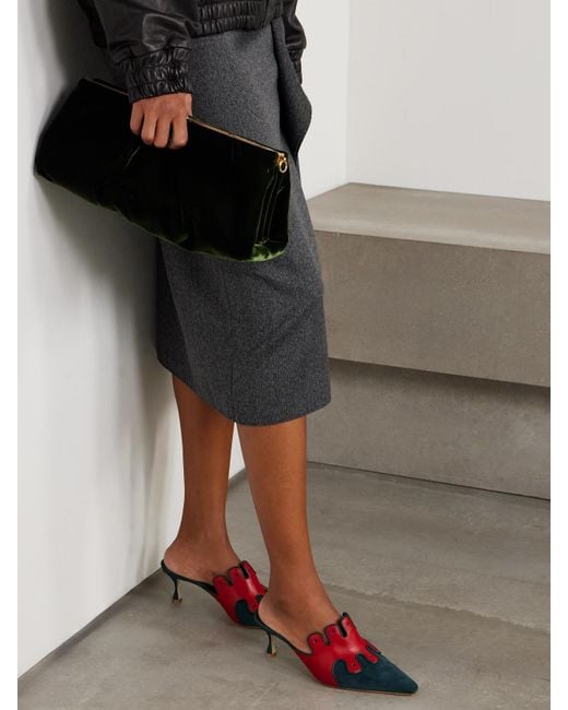 Manolo Blahnik Red Tapansa 50 Mules Aus Veloursleder Mit Lederbesatz