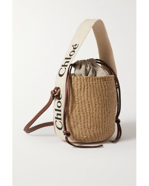 Chloé Woody Small Leather-trimmed Raffia Basket Bag in White | Lyst UK