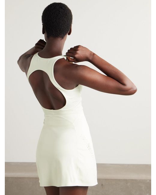 Adidas By Stella McCartney White Set Aus Tennis-Kleid Und Shorts Aus Recyceltem Stretch-Material Mit Perforationen