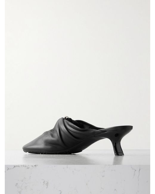 Loewe White Pebble Mules Aus Leder Mit Cut-Out Und Verzierung
