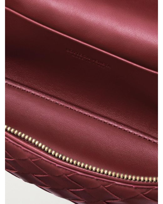 Sac Porté Épaule En Cuir Intrecciato Knot Lock Medium Bottega Veneta en coloris Red