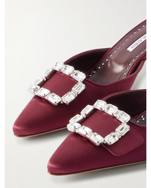 Manolo Blahnik Red Mayjou 50 Mules Aus Satin Mit Kristallen