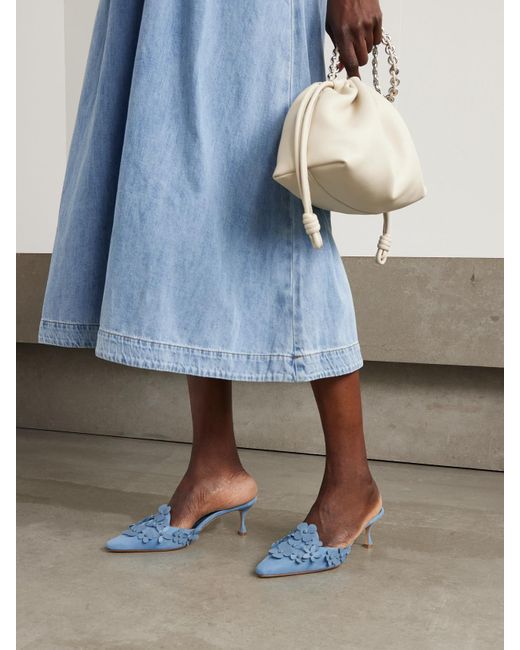 Manolo Blahnik Blue Harnes 50 Mules Aus Veloursleder Mit Applikationen