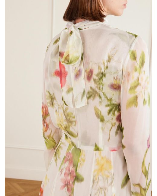 Oscar de la Renta Metallic Chiné Dominican Floral-Print Silk-Chiffon Gown