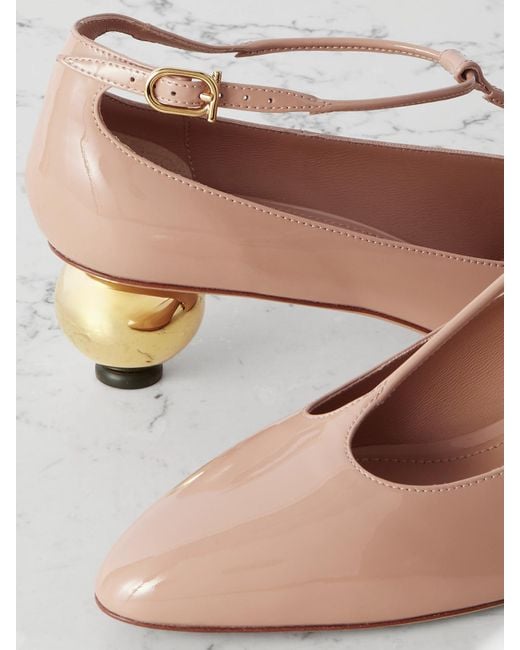 Ferragamo Natural Tania Mary-Jane-Pumps Aus Lackleder