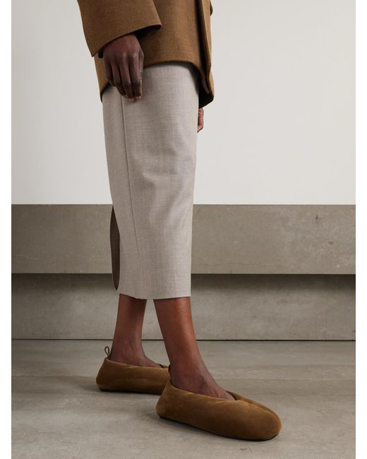 Carven Brown Garnier Flache Schuhe Aus Wattiertem Veloursleder