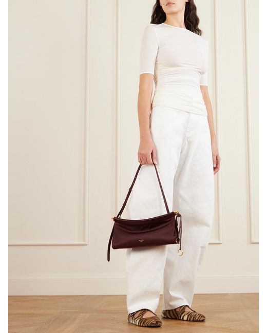 Alaïa White Criss Cross Flache Schuhe Aus Kalbshaar Mit Und Lacklederbesätzen