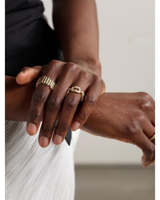 Viltier Natural Magnetic Enchainé 18-Karat Diamond Ring