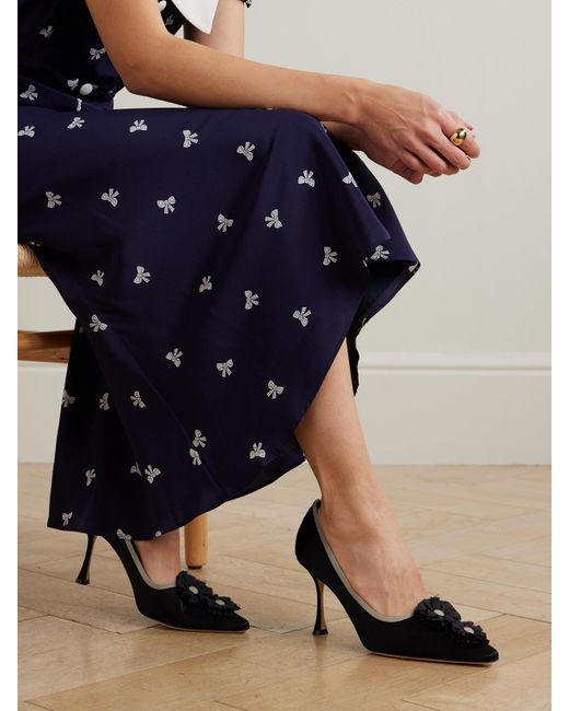 Escarpins En Satin À Appliqués Et À Finitions En Gros-Grain Montmedy 95 Manolo Blahnik en coloris Black