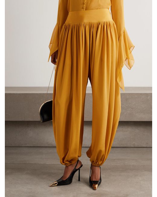 Pantalon Fuselé En Soie À Fronces Kiddo Altuzarra en coloris Yellow