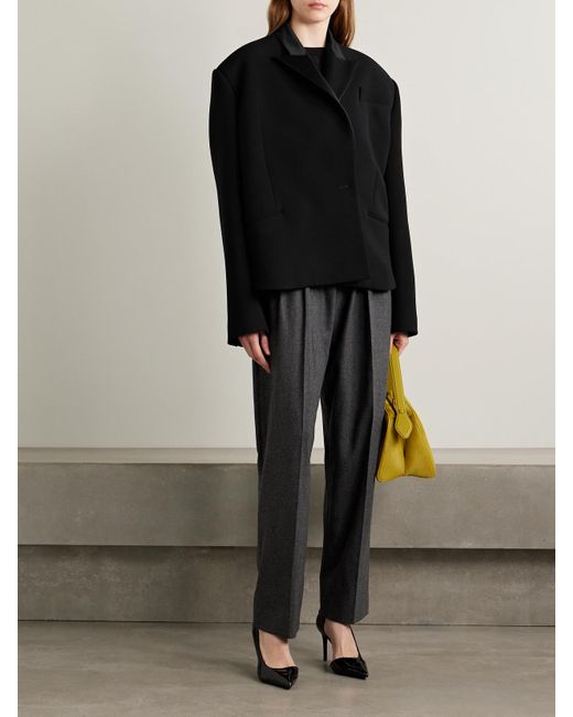 Khaite Black Comair Verkürzter Blazer Aus Crêpe Mit Satinbesatz