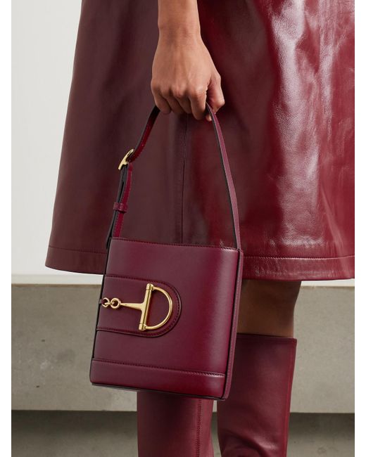 Gucci Red Schultertasche Aus Leder Mit „Horsebit“-Detail