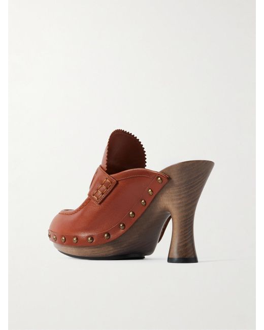Mules En Cuir À Clous Burberry en coloris Brown