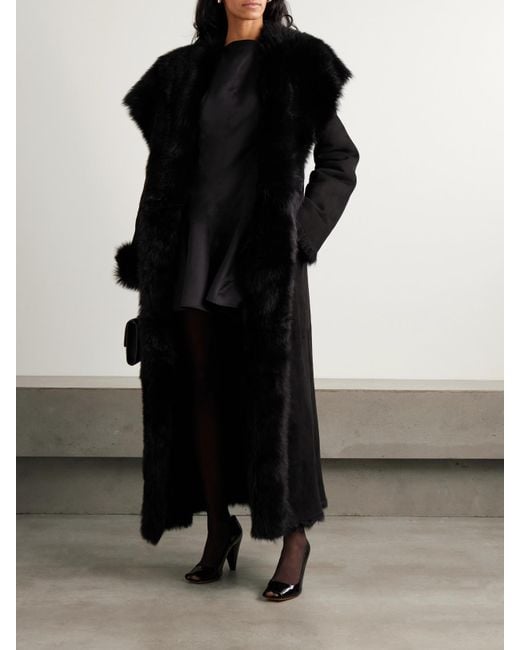 Nour Hammour Black Marlene Mantel Aus Shearling