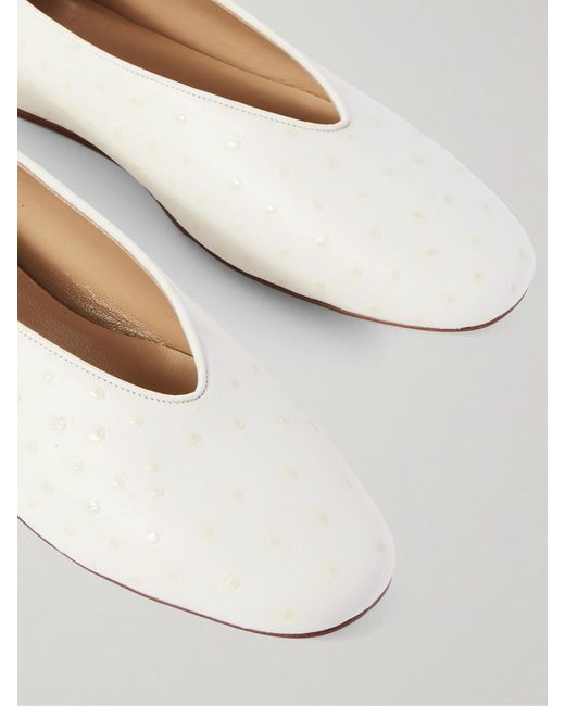 Le Monde Beryl White Regency Ballerinas Aus Leder Mit Straußeneffekt