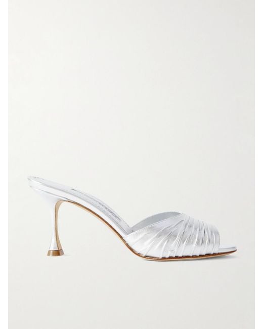 Manolo Blahnik White Pirua 70 Mules Aus Metallic-Leder