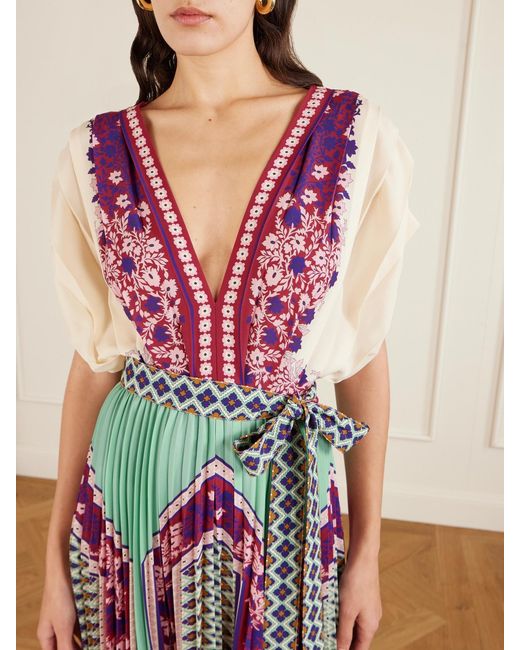 Robe Longue En Crêpe De Chine Imprimé À Plis Et À Ceinture LaDoubleJ en coloris Multicolor