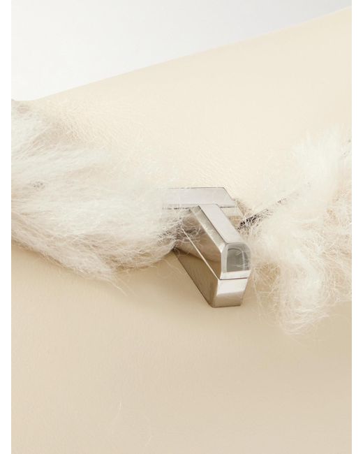 Totême  Natural T-Lock Clutch Aus Shearling