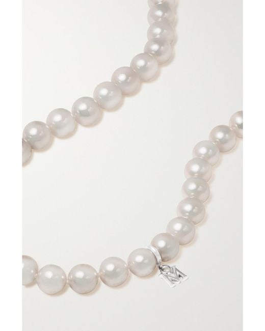 Mikimoto White Set Aus Perlenkette Und -Ohrsteckern Mit Details Aus 18 Karat Weißgold