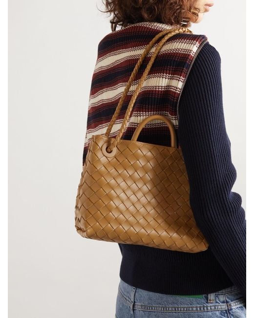 Bottega Veneta Natural Andiamo Kleine Tote Aus Intrecciato-Leder Mit Verzierung