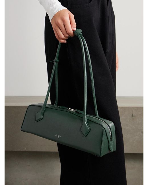 Alaïa Green Le Teckel Mittelgroße Schultertasche Aus Strukturiertem Leder