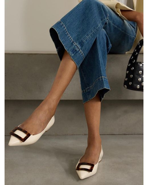 Roger Vivier Natural Gommettine Flache Schuhe Mit Spitzer Kappe Aus Lackleder