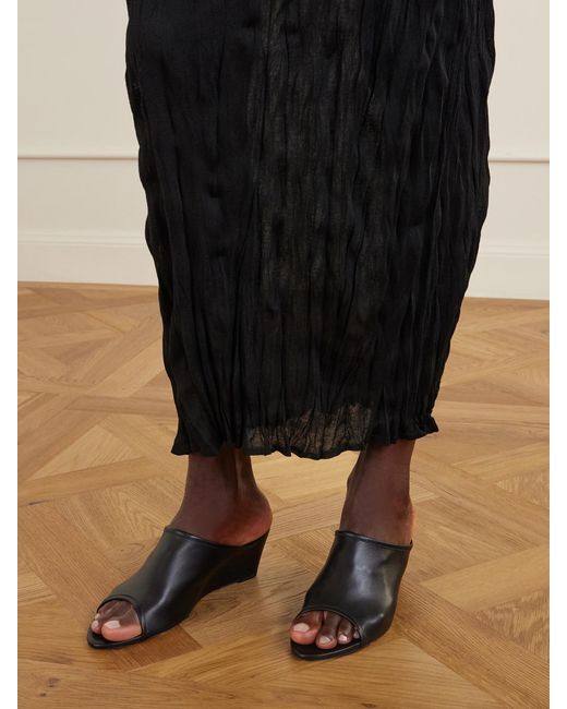 Aeyde Black Suzanne Leather Sandals