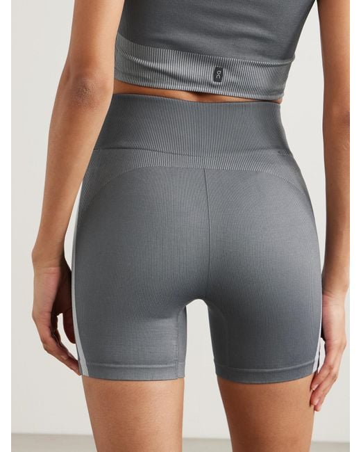 On Shoes Gray Studio Shorts Aus Geripptem Recyceltem Stretch-Material