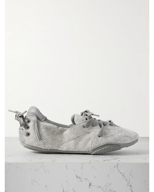 Chaussures Plates En Daim À Finitions En Cuir Acne en coloris Gray