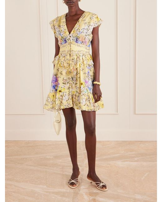 Mini-Robe En Voile De Lin À Imprimé Fleuri, Ornements Et Appliqués Camilla en coloris Yellow