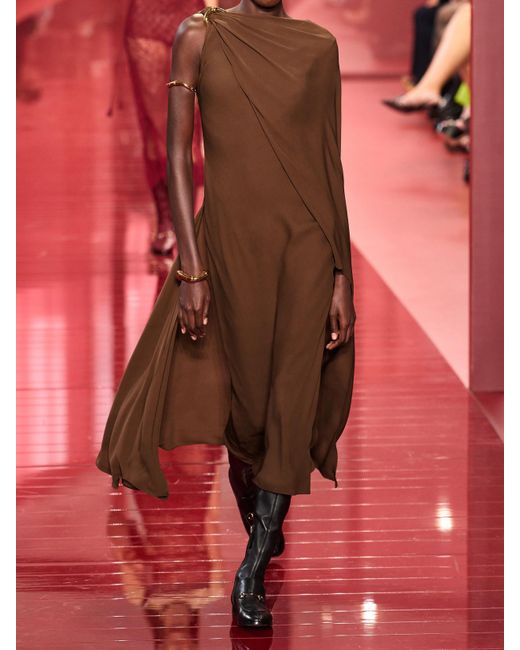 Gucci Brown Midikleid Aus Seiden-Crêpe Mit Cape-Effekt Und Verzierung