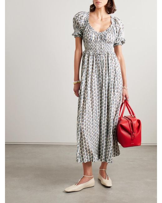 Robe Midi En Voile De Coton Biologique Mélangé À Imprimé Fleuri Et À Smocks Ischia Doen en coloris Gray