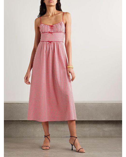 Doen Belline Bow-Detailed Gingham Recycled-Seersucker Midi Dress in Pink |  Lyst