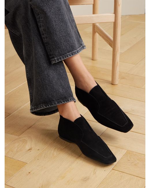 Bottines En Daim The Desert Totême  en coloris Black