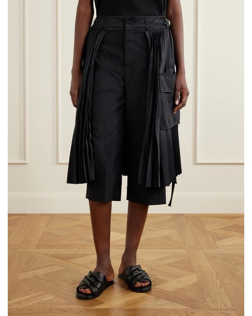 Sacai Black Pleated Twill Wide-Leg Shorts